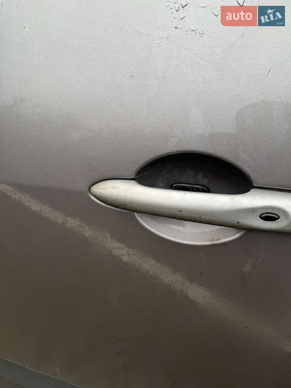 Мінівен Renault Scenic 2010 в Гостомелі