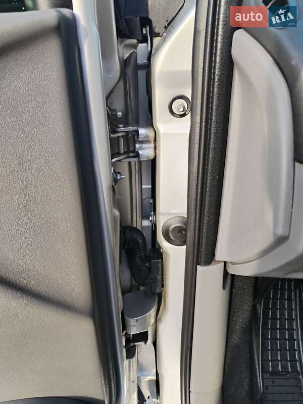 Мінівен Renault Scenic 2005 в Запоріжжі