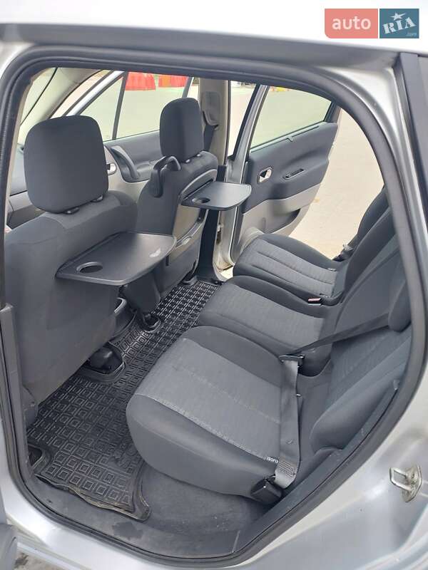 Минивэн Renault Scenic 2006 в Полтаве