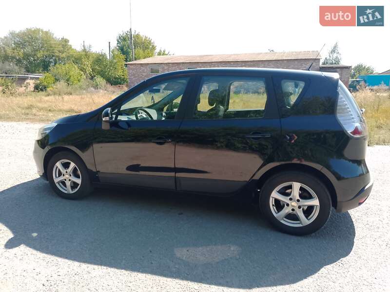 Мінівен Renault Scenic 2012 в Миргороді