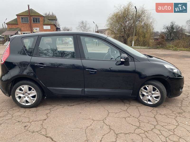 Минивэн Renault Scenic 2011 в Борзне