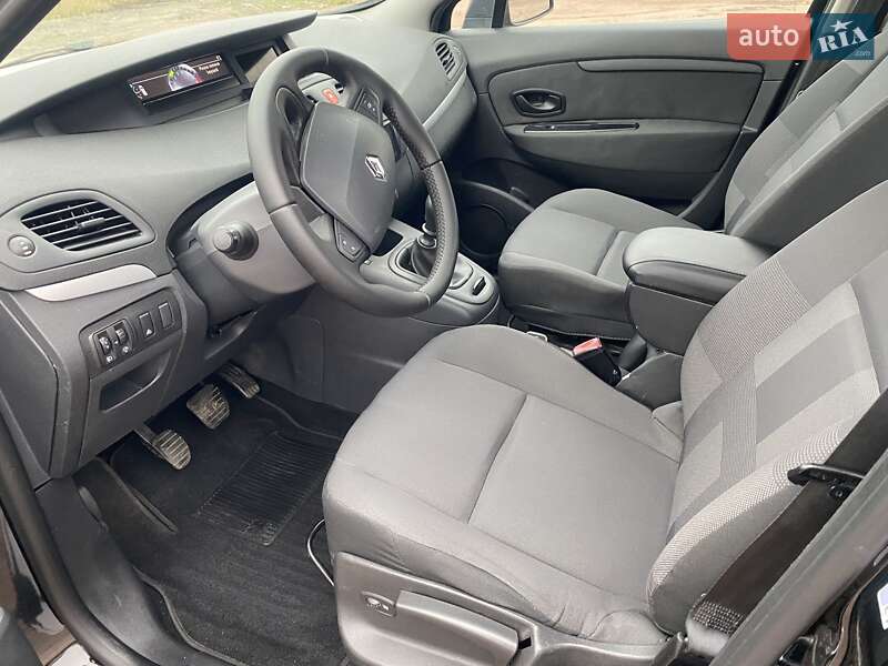 Минивэн Renault Scenic 2011 в Борзне