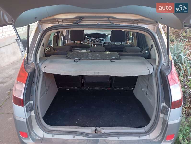 Минивэн Renault Scenic 2004 в Кривом Роге