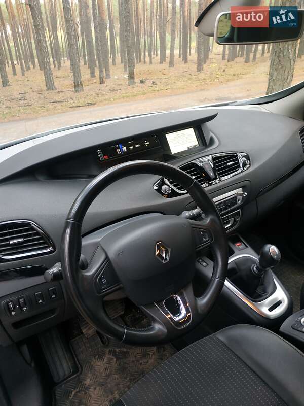 Минивэн Renault Scenic 2013 в Гадяче