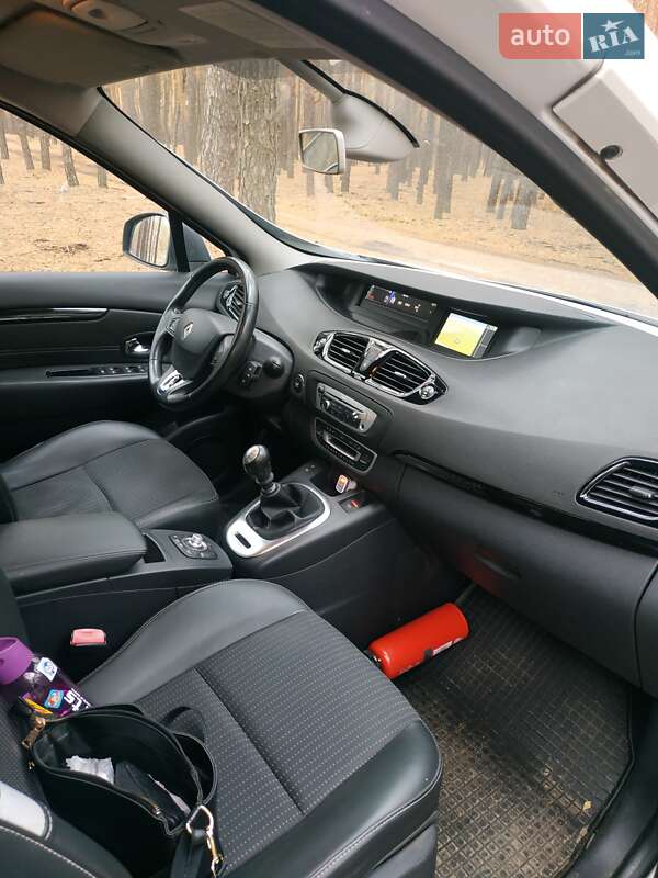 Минивэн Renault Scenic 2013 в Гадяче