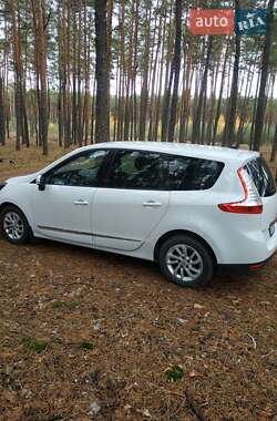 Мінівен Renault Scenic 2013 в Гадячі