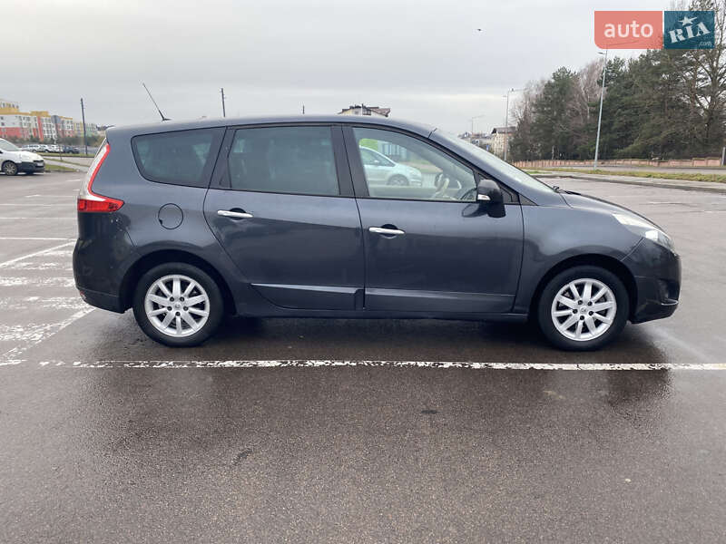 Мінівен Renault Scenic 2011 в Рівному