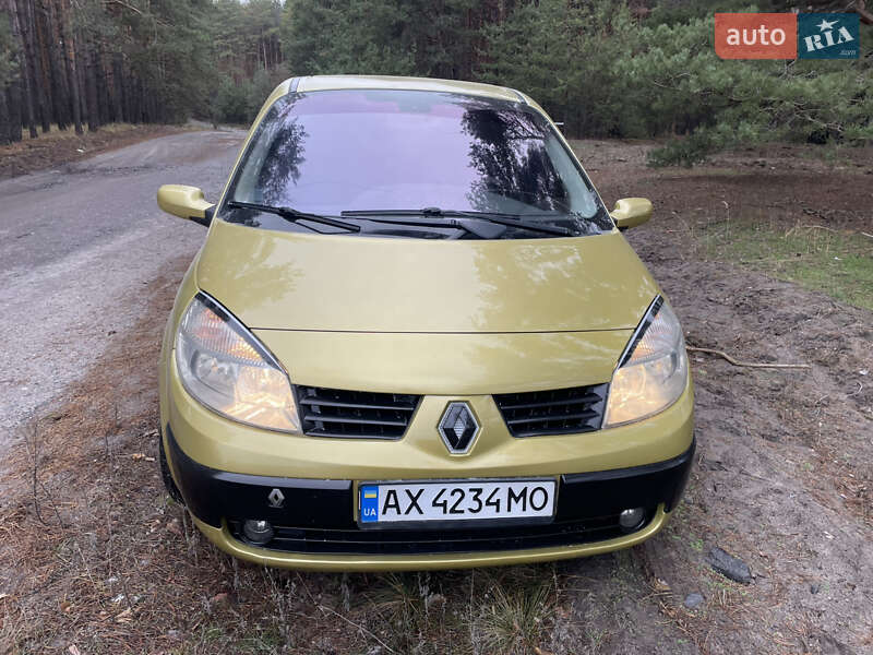 Мінівен Renault Scenic 2005 в Зміїві