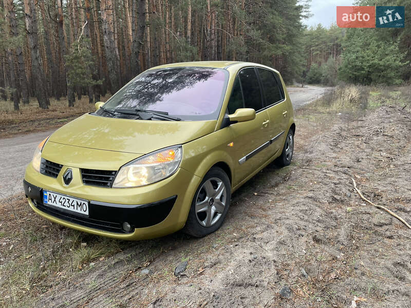 Мінівен Renault Scenic 2005 в Зміїві