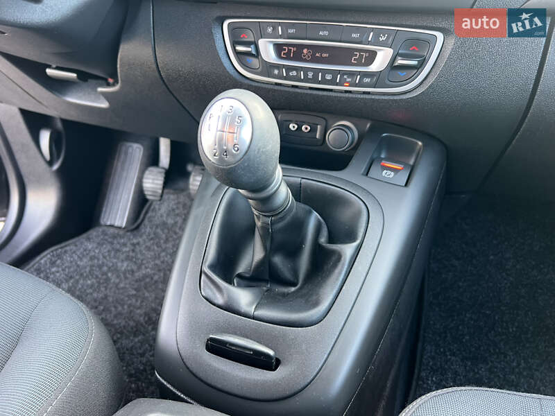 Мінівен Renault Scenic 2009 в Лубнах