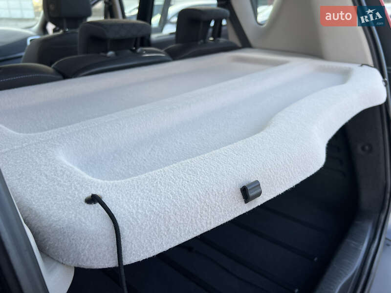 Мінівен Renault Scenic 2009 в Лубнах