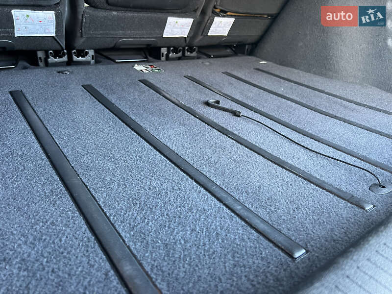 Мінівен Renault Scenic 2009 в Лубнах