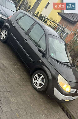 Минивэн Renault Scenic 2005 в Львове