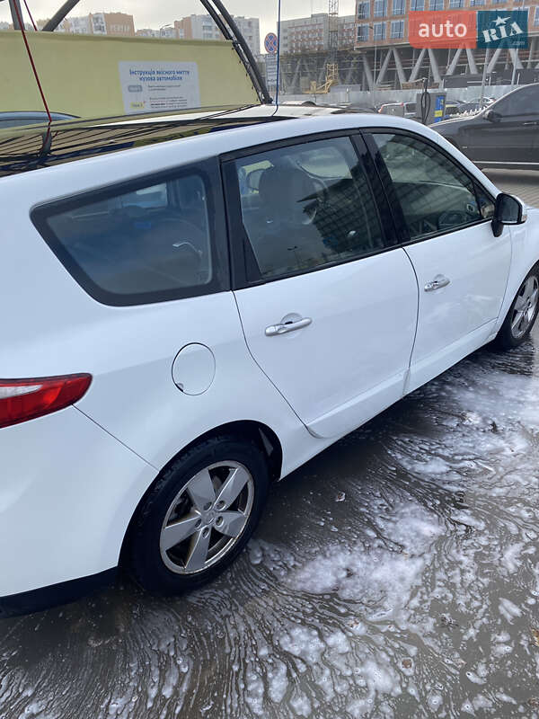 Мінівен Renault Scenic 2011 в Львові