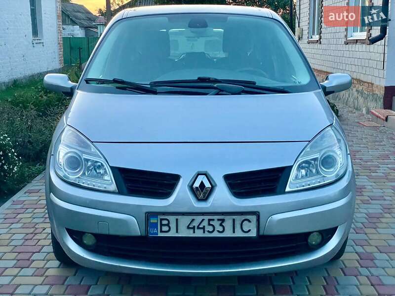 Мінівен Renault Scenic 2008 в Глобиному