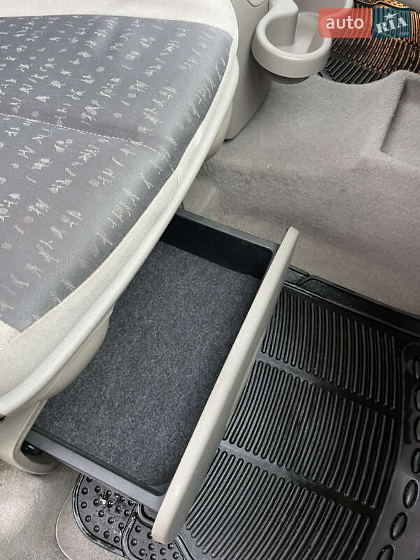 Минивэн Renault Scenic 2003 в Красилове