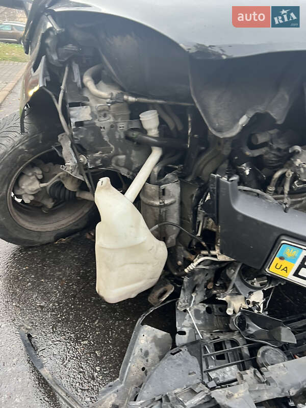 Мінівен Renault Scenic 2011 в Львові фото 7 Мінівен Renault Scenic 2011 в Львові