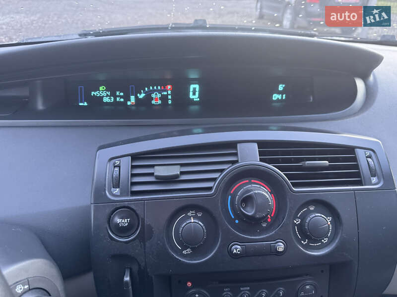 Минивэн Renault Scenic 2005 в Виноградове