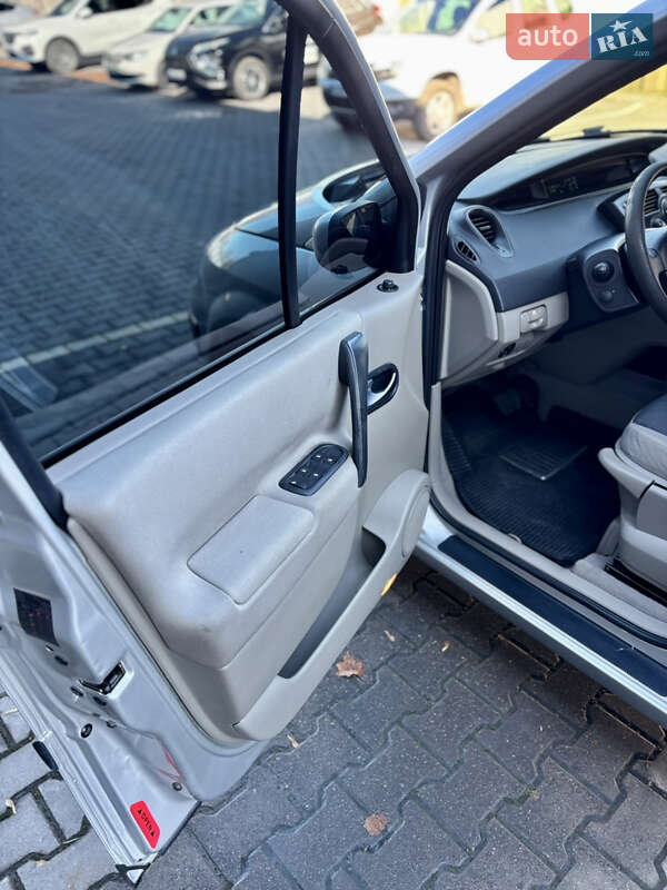 Минивэн Renault Scenic 2005 в Хмельницком фото 14 Минивэн Renault Scenic 2005 в Хмельницком