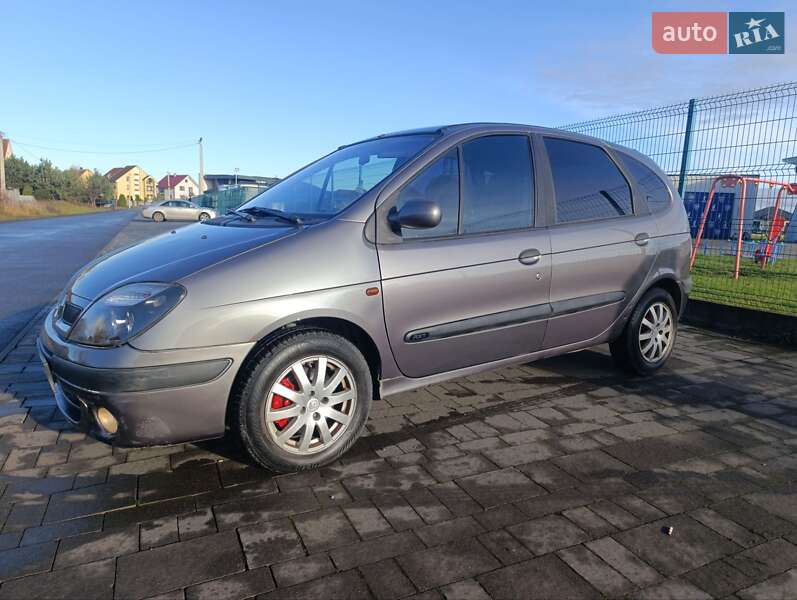 Минивэн Renault Scenic 2000 в Ужгороде