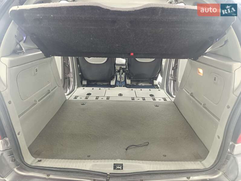 Минивэн Renault Scenic 2000 в Ужгороде