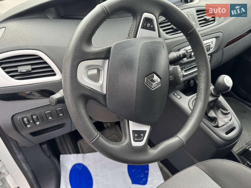 Мінівен Renault Scenic 2012 в Радивиліві