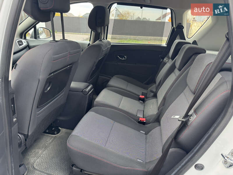 Мінівен Renault Scenic 2012 в Радивиліві
