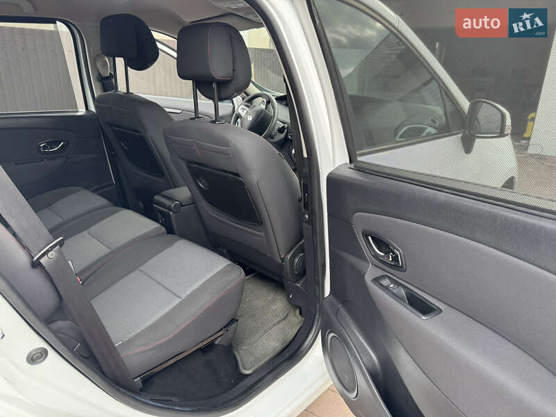 Мінівен Renault Scenic 2012 в Радивиліві