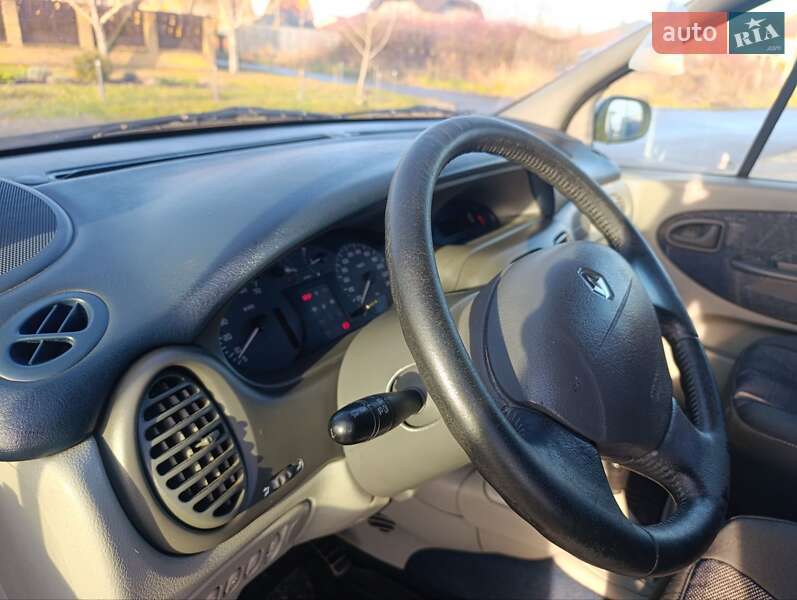 Минивэн Renault Scenic 2000 в Ужгороде