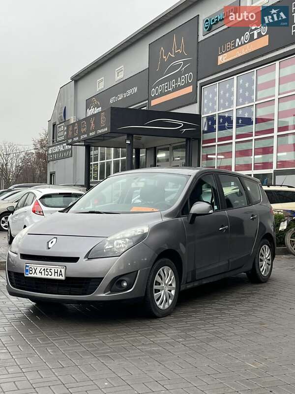 Мінівен Renault Scenic 2010 в Кам'янець-Подільському