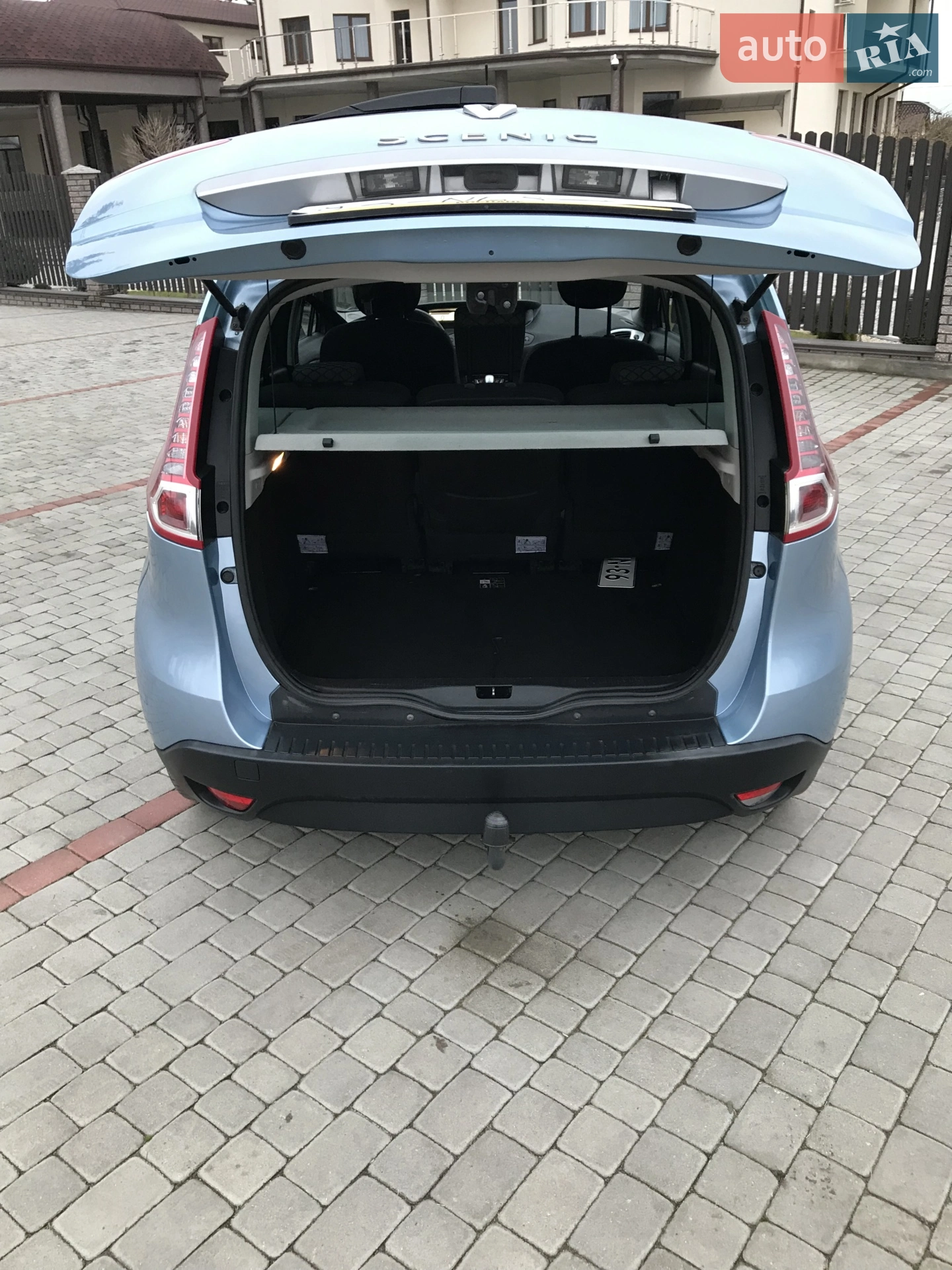 2010 Renault Scenic - мініатюра 17