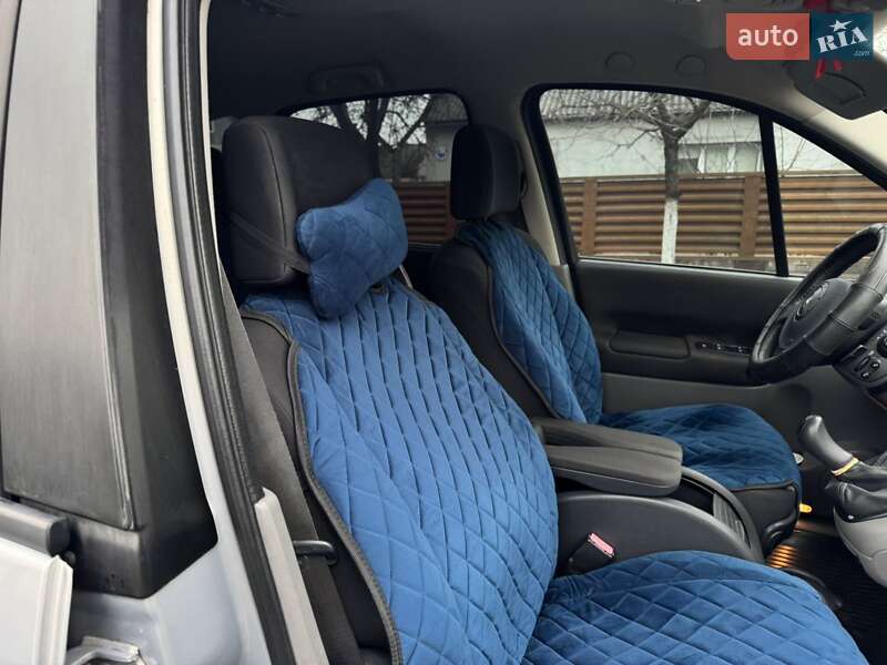 Мінівен Renault Scenic 2003 в Володимирі