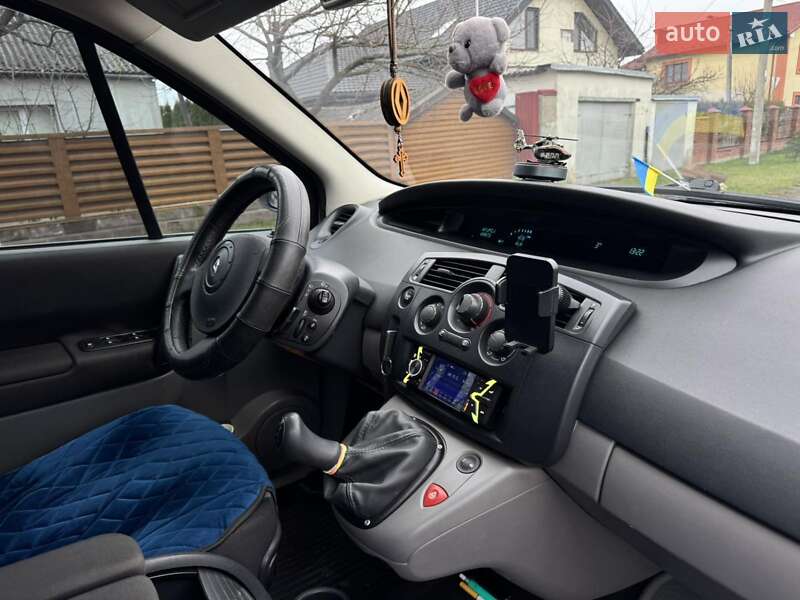 Мінівен Renault Scenic 2003 в Володимирі