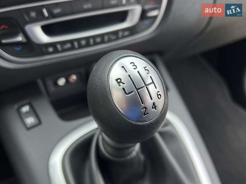 Минивэн Renault Scenic 2011 в Луцке фото 77 Минивэн Renault Scenic 2011 в Луцке