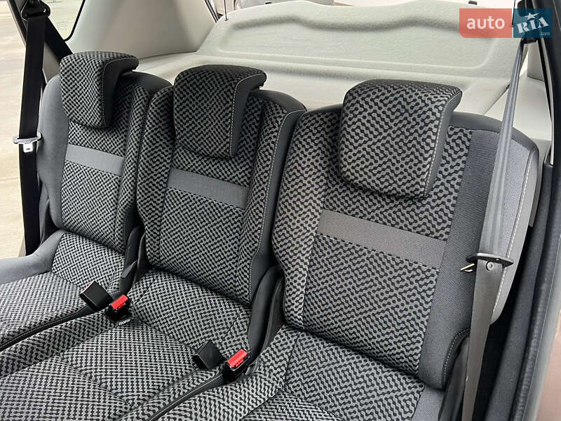 Минивэн Renault Scenic 2011 в Луцке фото 88 Минивэн Renault Scenic 2011 в Луцке