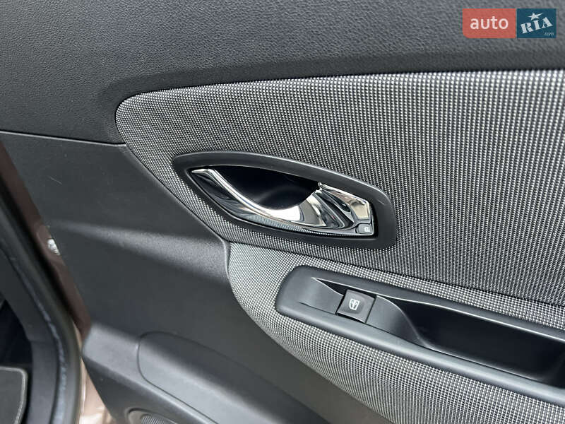 Минивэн Renault Scenic 2011 в Луцке фото 106 Минивэн Renault Scenic 2011 в Луцке