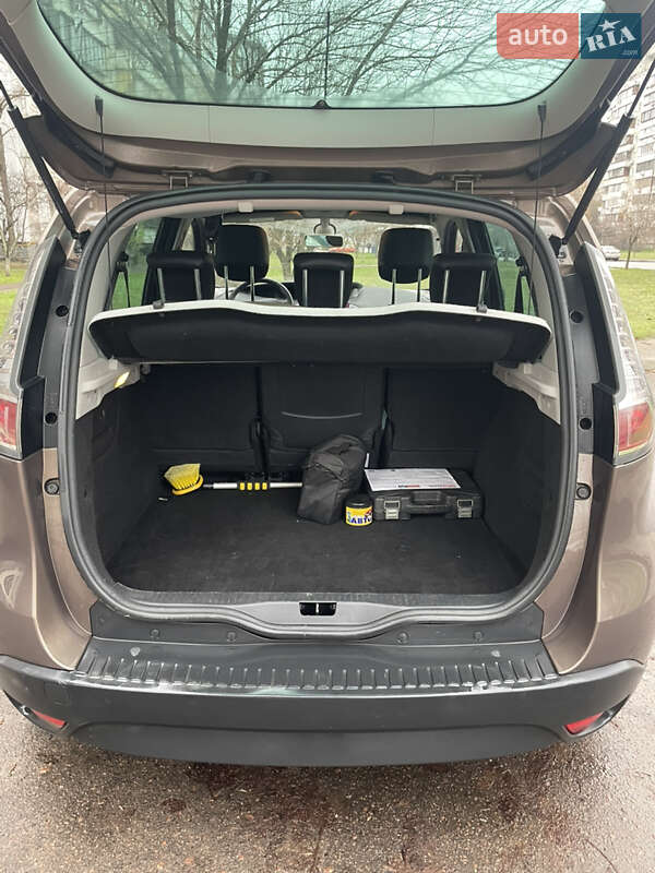 Минивэн Renault Scenic 2014 в Киеве