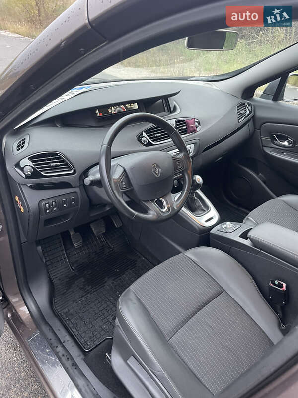 Минивэн Renault Scenic 2014 в Киеве