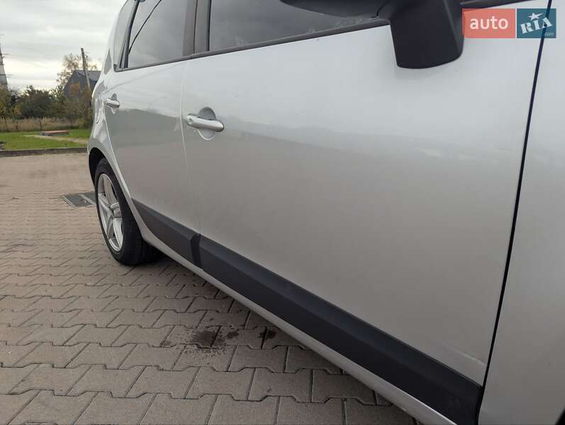 Мінівен Renault Scenic 2010 в Житомирі