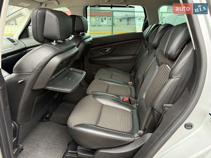 Минивэн Renault Scenic 2017 в Киеве