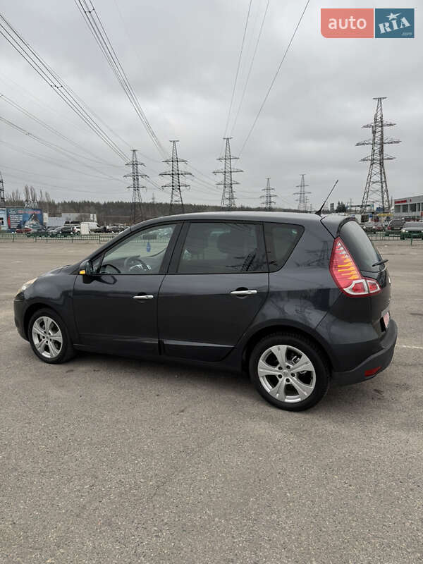 Мінівен Renault Scenic 2010 в Харкові