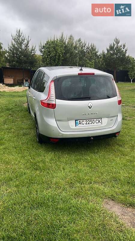Минивэн Renault Scenic 2011 в Горохове