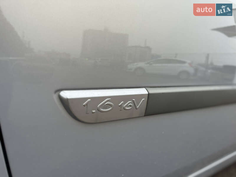 Мінівен Renault Scenic 2004 в Києві