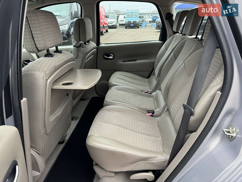 Мінівен Renault Scenic 2004 в Києві