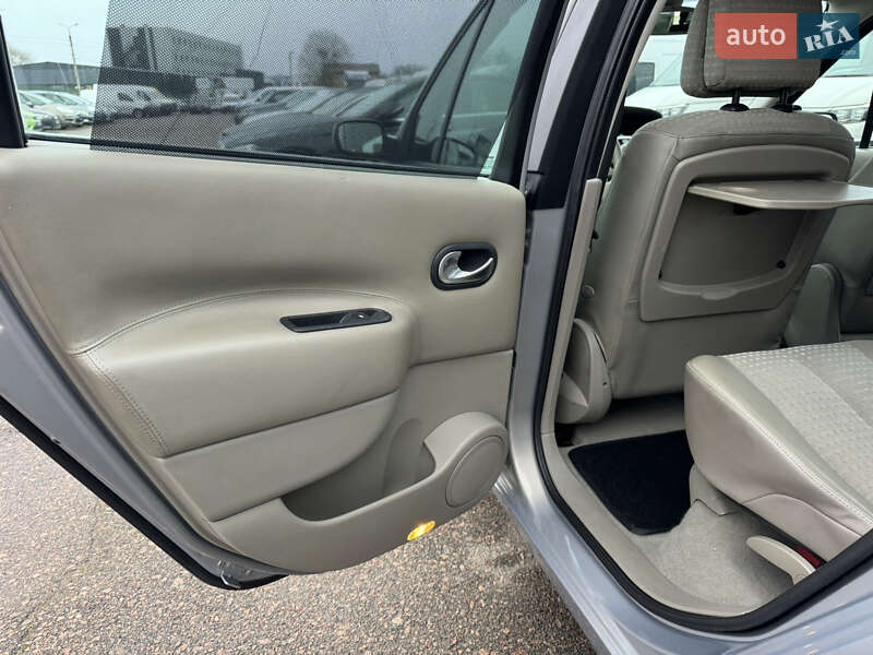 Мінівен Renault Scenic 2004 в Києві