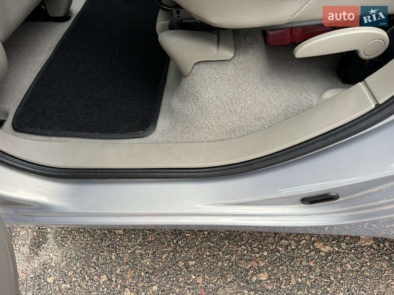 Мінівен Renault Scenic 2004 в Києві