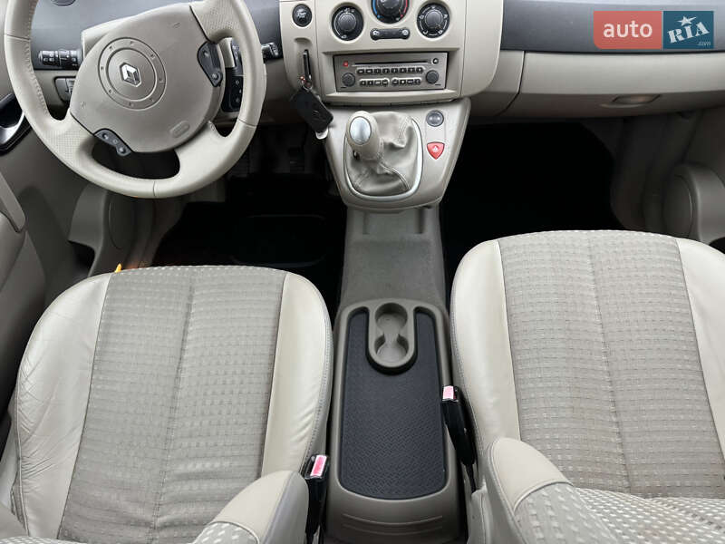 Мінівен Renault Scenic 2004 в Києві