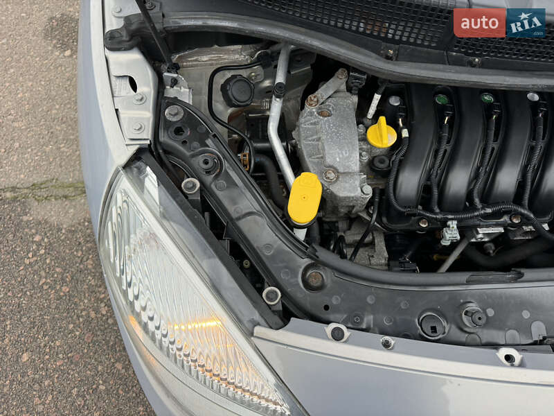 Мінівен Renault Scenic 2004 в Києві