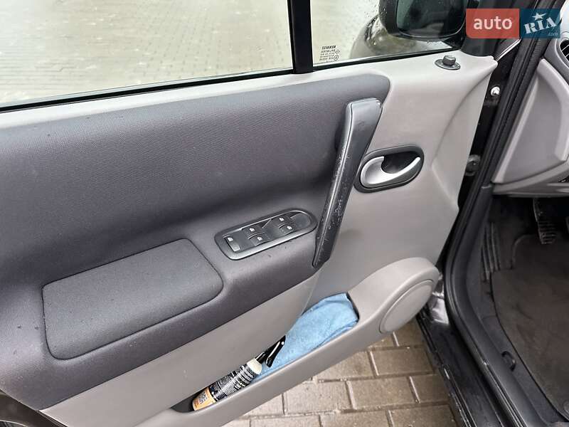 Мінівен Renault Scenic 2008 в Києві фото 17 Мінівен Renault Scenic 2008 в Києві