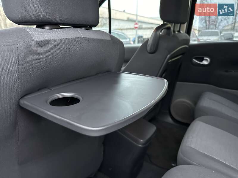 Мінівен Renault Scenic 2008 в Києві фото 31 Мінівен Renault Scenic 2008 в Києві